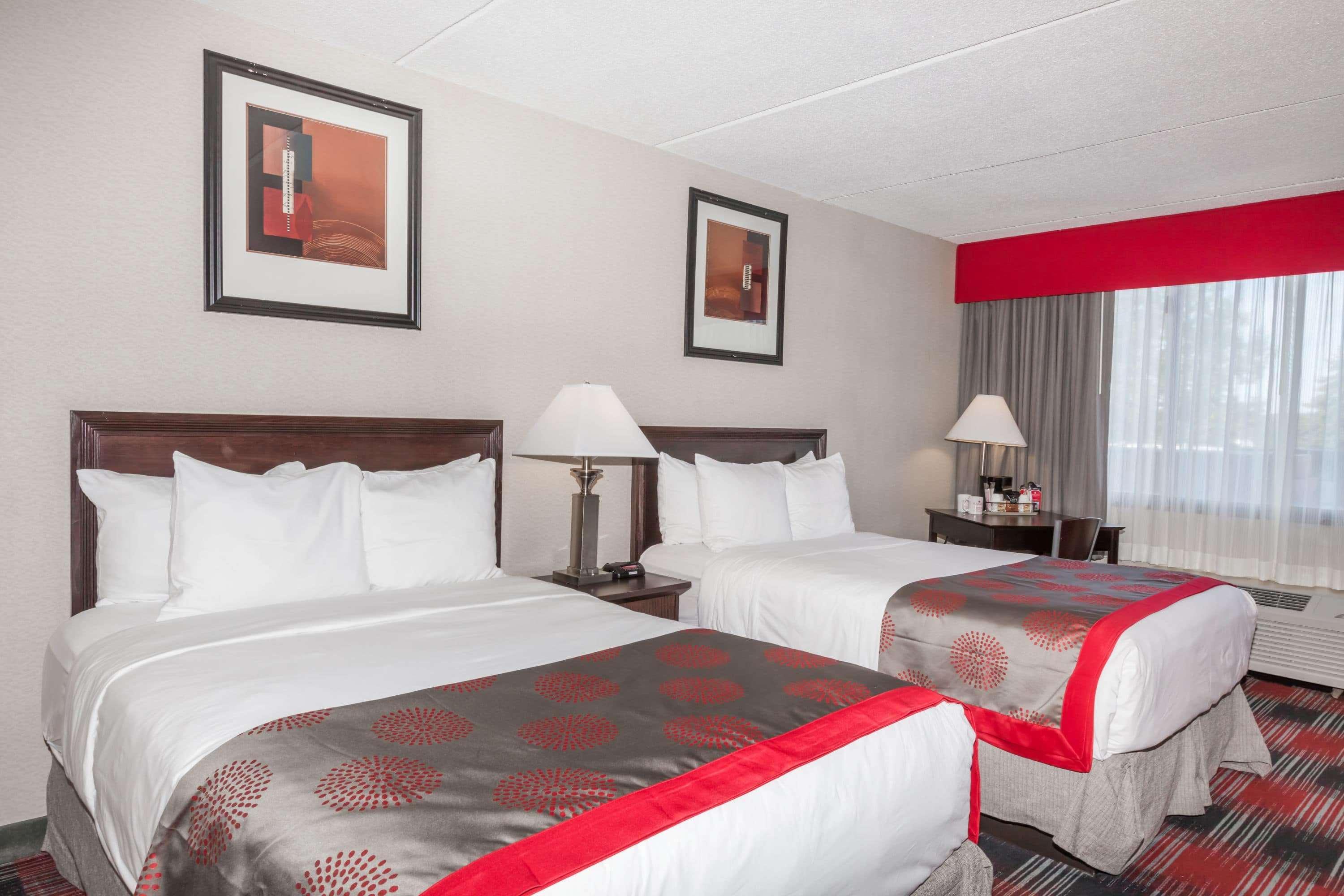 Hotel Ramada Plaza By Wyndham Albany Exterior foto